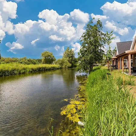 Waterside Retreat Sauna, Garden And Fishing Jetty Simonshaven