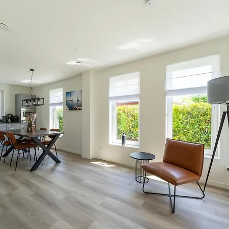 Дом отдыха Waterside Retreat Sauna, Garden And Fishing Jetty Simonshaven