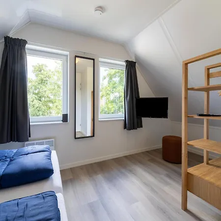 Waterside Retreat Sauna, Garden And Fishing Jetty Holiday home *