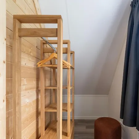 Waterside Retreat Sauna, Garden And Fishing Jetty