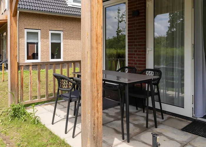 Tatil Evi Waterside Retreat Sauna, Garden And Fishing Jetty Simonshaven