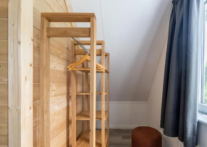 Waterside Retreat Sauna, Garden And Fishing Jetty