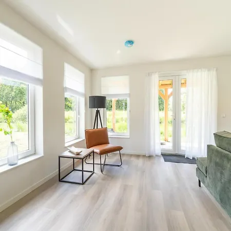 Waterside Retreat Sauna, Garden And Fishing Jetty Simonshaven