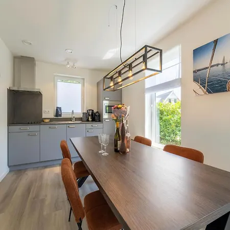 펜션 Waterside Retreat Sauna, Garden And Fishing Jetty