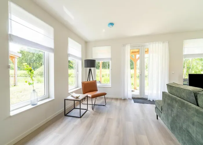 Waterside Retreat Sauna, Garden And Fishing Jetty Simonshaven