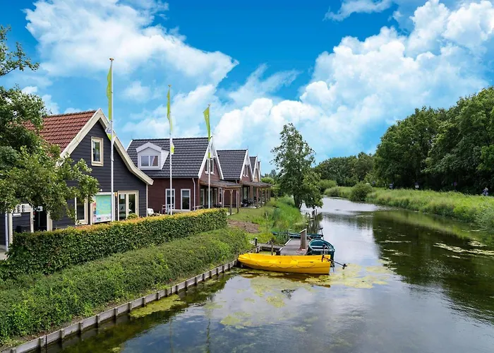 Vakantiehuis Waterside Retreat Sauna, Garden And Fishing Jetty *